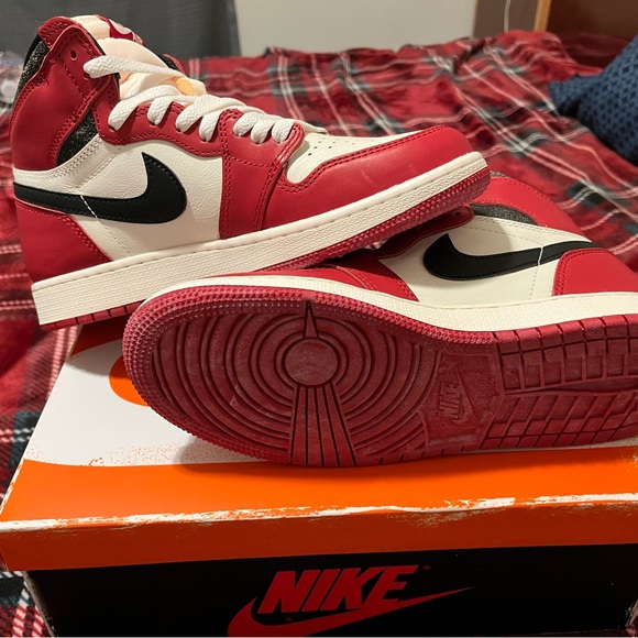 Jordan 1 lost and found size 7 NEW!!!